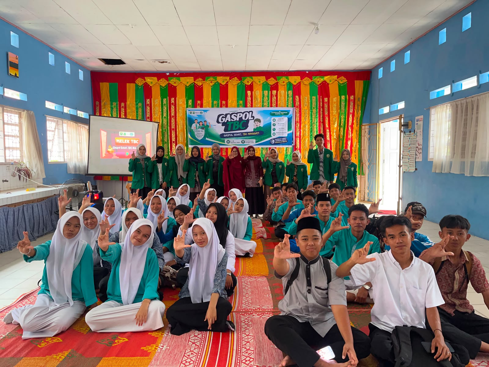 Lewat Program GASPOL TBC, Mahasiswa FKM Unand Edukasi Siswa SMAN 1 IX Koto Sungai Lasi